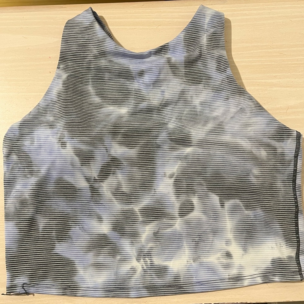 Athleta Conscious Crop Bra D-DD, size medium. Sky blue patterned.